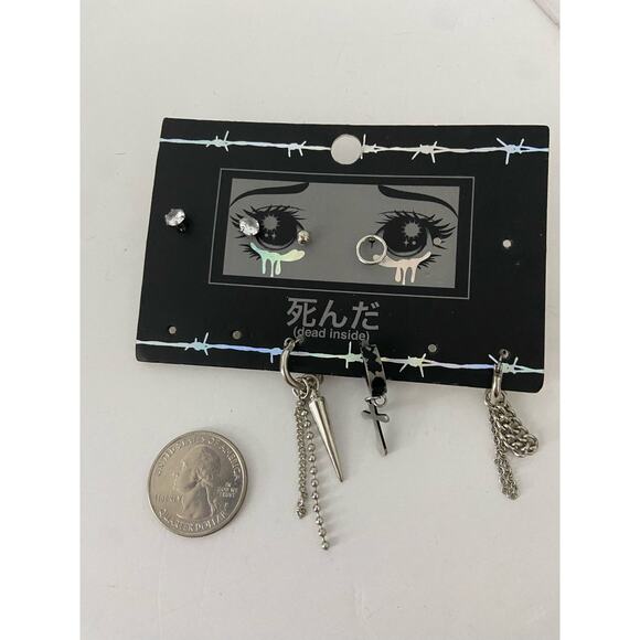 Ear cuff and single earrings Silver tone - Picture 2 of 3